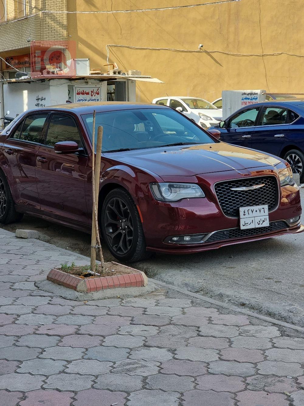 کرایسلەر 300